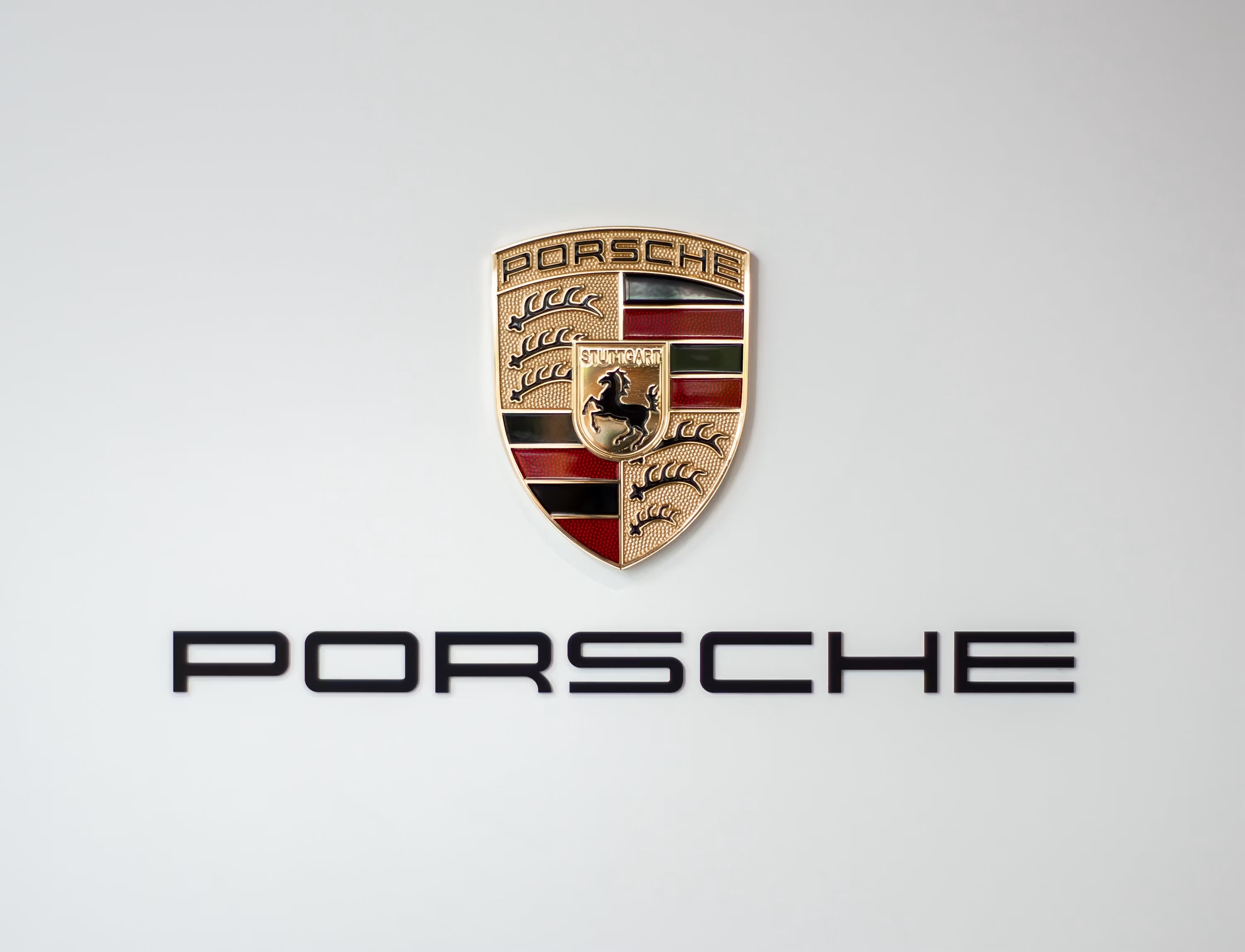 PORSCHE