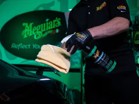 Meguiar’s M799 Pro Ceramic Bead Booster – Ceramic Boost To Maintain Ceramic Coatings - M79932, 32 Oz